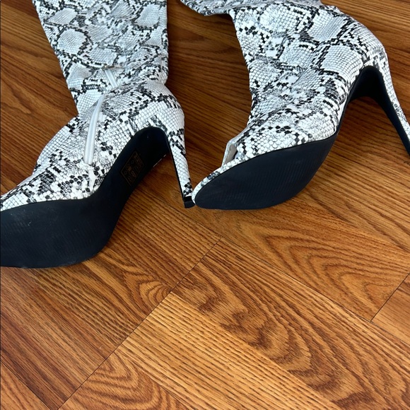 Fashion Nova Black and White Snakeskin Over-the-Knee Boots - Picture 3 of 3